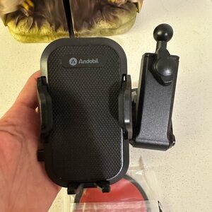 car cellphone holder /Easy Clip Car Mount